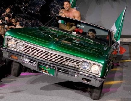 batista e eddy guerrero sulla mitica auto