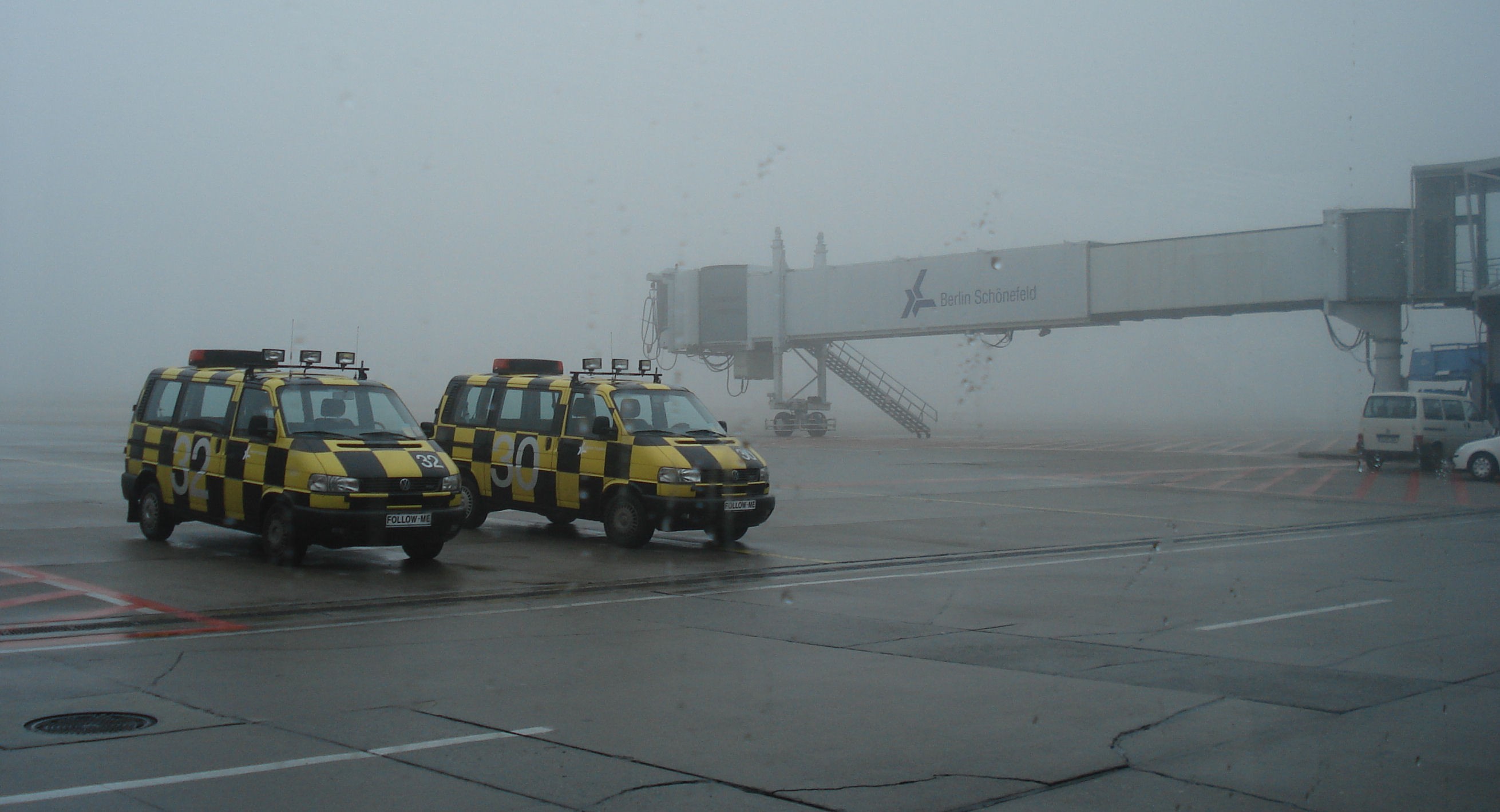 cosi si presentava l'aeroporto schonefeld ai nostri occhi!