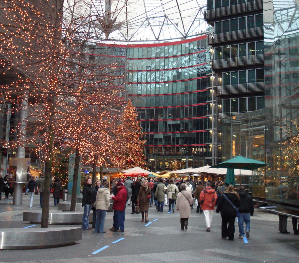 dentro il sony center