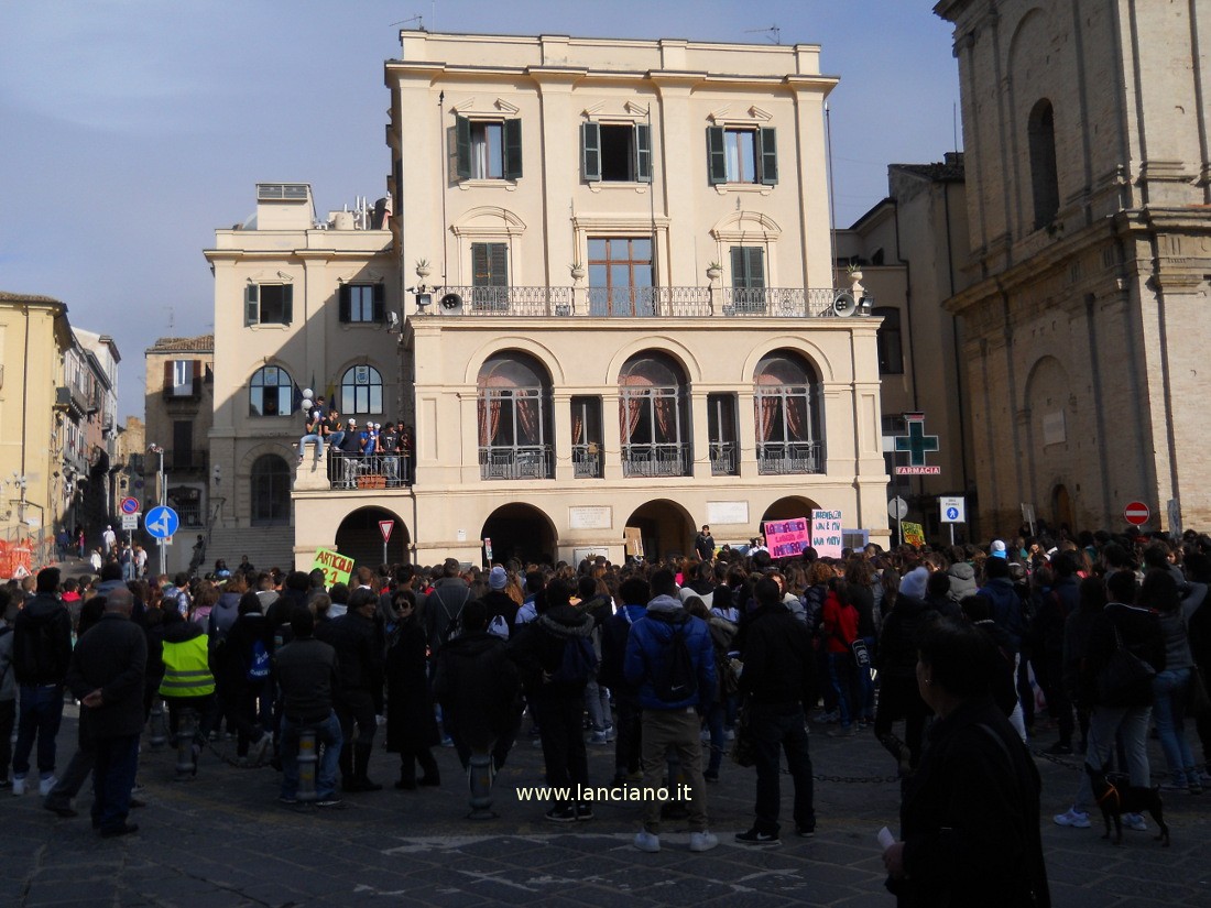 manifestazione studenti (23 novembre 2012)