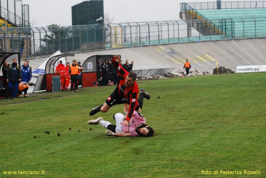 Virtus Lanciano-Viareggio 1-2