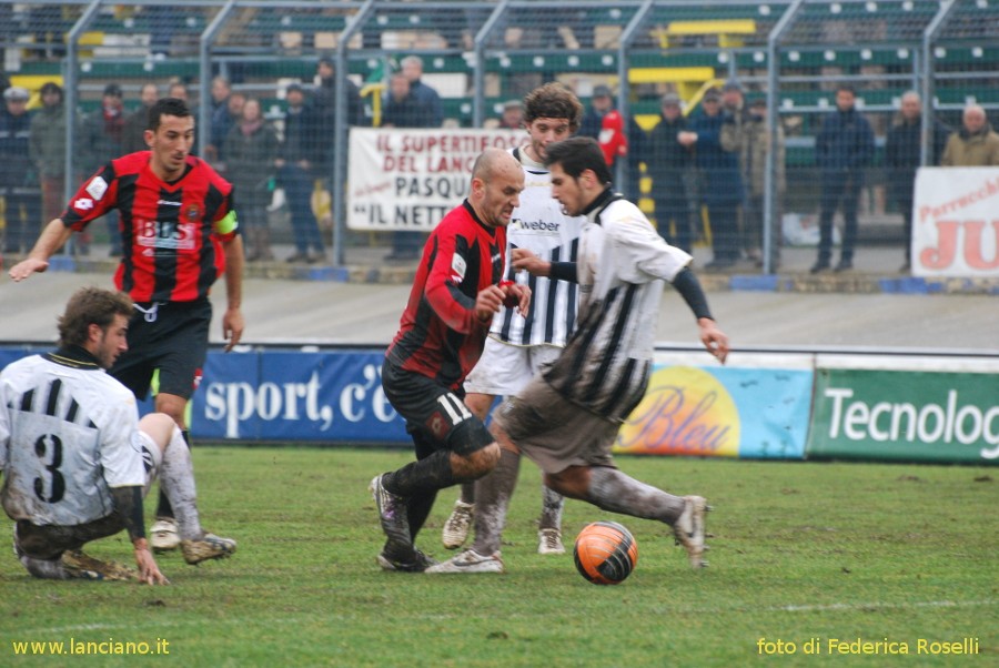 Virtus Lanciano-Viareggio 1-2